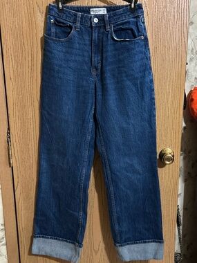 Abercrombie & Fitch The 90’s Relaxed Jean High Rise Size 26/2 Curve Love, Cuffed